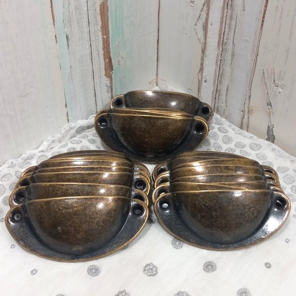 Accents 3 Metal Clamshell Style Drawer Pulls W Screws Poshmark